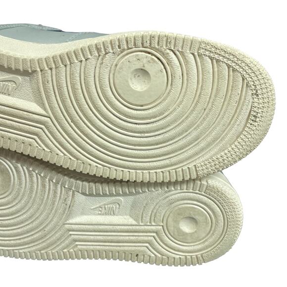 Men's Size 8.5 - NIKE Air Force 1 07 LV8 LEATHER Grey Trainers AJ9507 002 - Picture 9 of 16